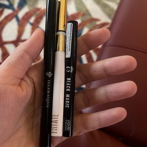 Bundle of liquid eyeliner